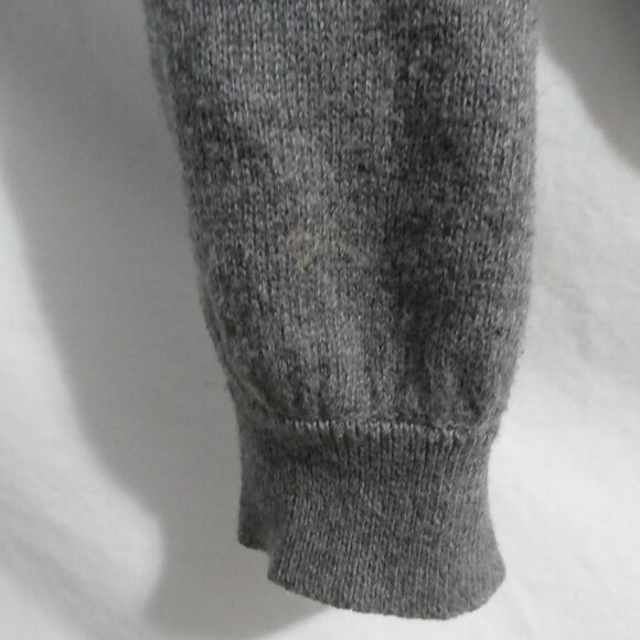 CONTEMPORAINE - Simons Exclusive | small | Grey V-Neck Lightweight Sweater - Picture 6 of 15